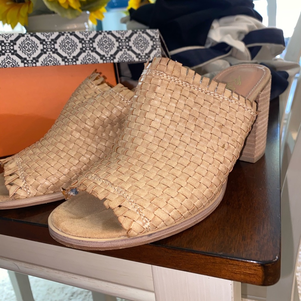 Tenley beige 3 inch heel